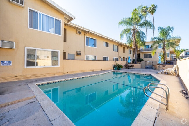 Piscina - Corteen Place Apartments