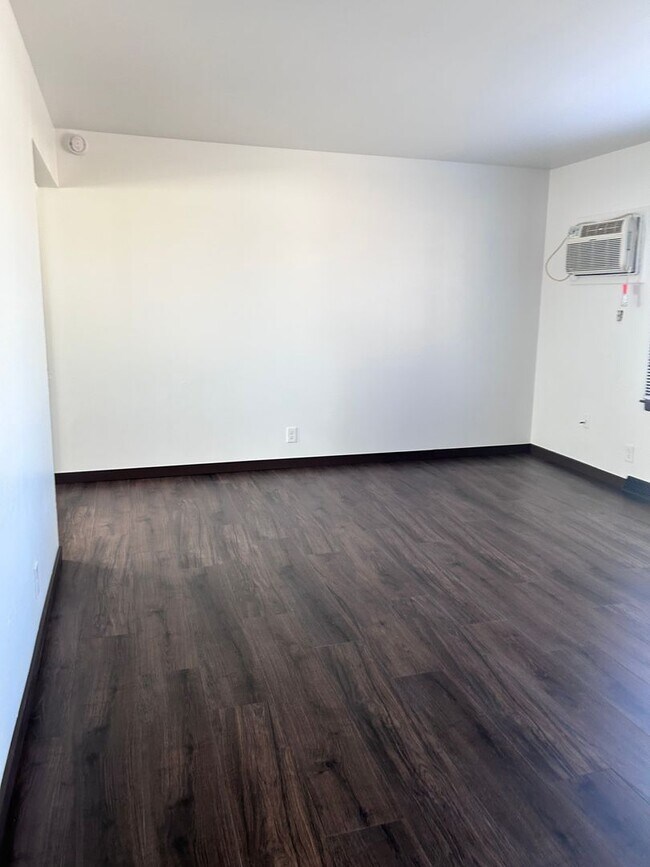 Building Photo - 1714 W Illinois Ave