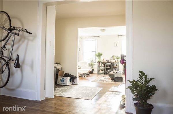 Fotografía del edificio - 1047 Manhattan Ave