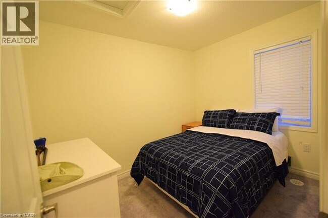 Building Photo - 599 Goldenrod Ln