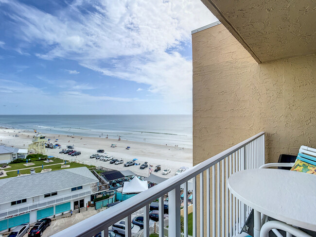 Building Photo - Oceania Beach Club 808