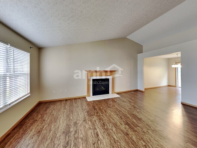 Building Photo - 398 Flat River Street