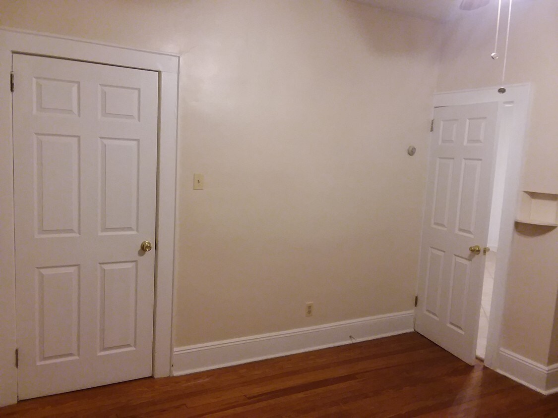 608 W Henry St Unit 1st floor, Linden, NJ 07036 Apartments in Linden