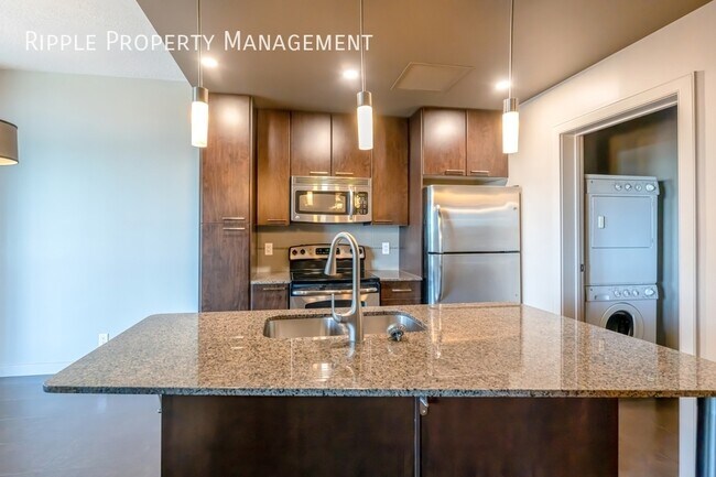 Photo du bâtiment - COZY 1 BED/ 1 BATH CONDO IN THE HEART OF D...