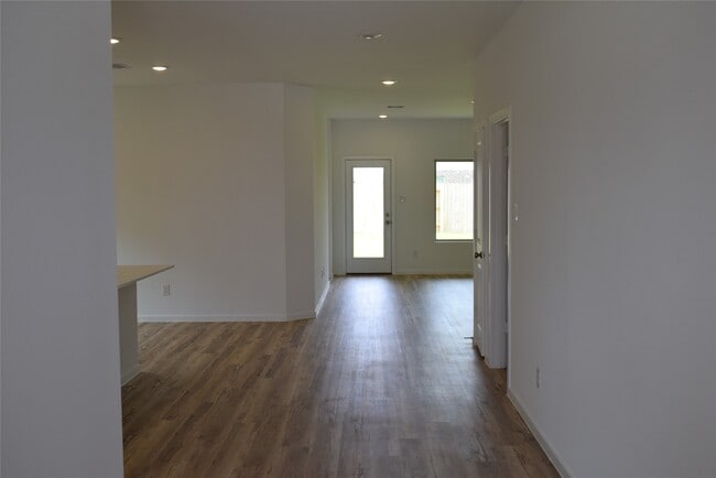 Building Photo - 27223 Henley Rdg Dr