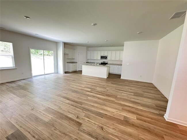 Building Photo - 396 Red Dragon Dr