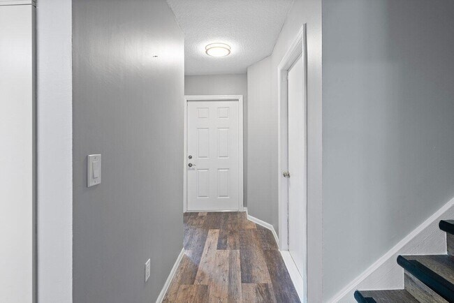 Foto del edificio - 10325 Hidden Springs Ct