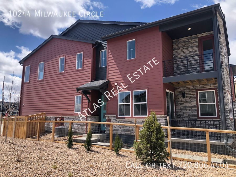 Primary Photo - Beautiful Nearly Brand New 3 Bed 2.5 Bath ...