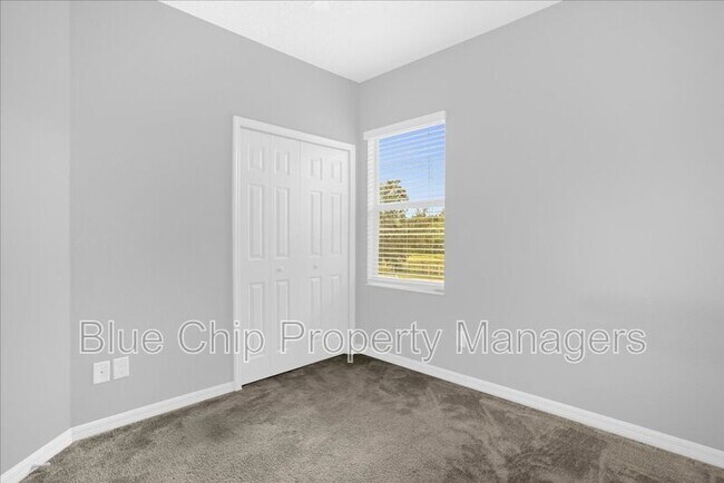 Foto del edificio - 6785 Tussilago Way