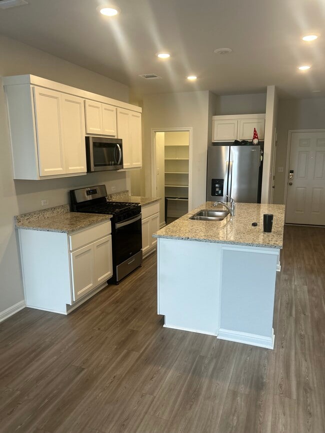 Building Photo - 10608 Ridan Way