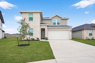 Building Photo - 4242 Wilsford Oak Wy