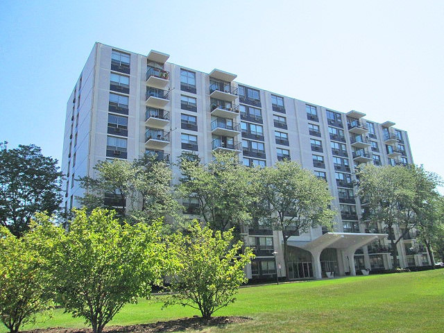 Foto del edificio - 9001 Golf Rd