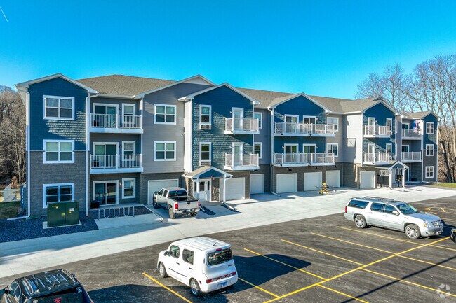 Building Photo - Creek View At Devils Glen
