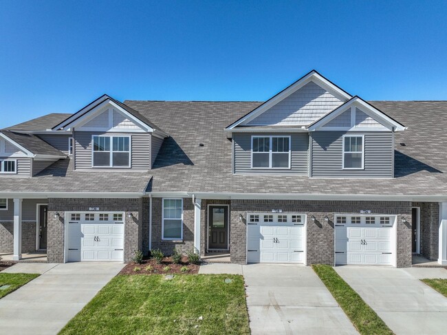 Foto del edificio - **2022-BUILT TOWNHOME WITH FABULOUS COMMUN...