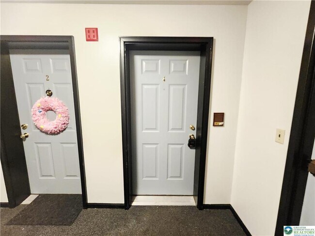 Foto del edificio - 4501 N Hedgerow Dr