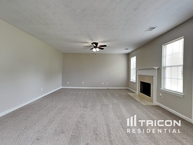 Building Photo - 3755 Renfroe Ave
