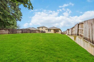 Building Photo - 7047 Silverleaf Oak St