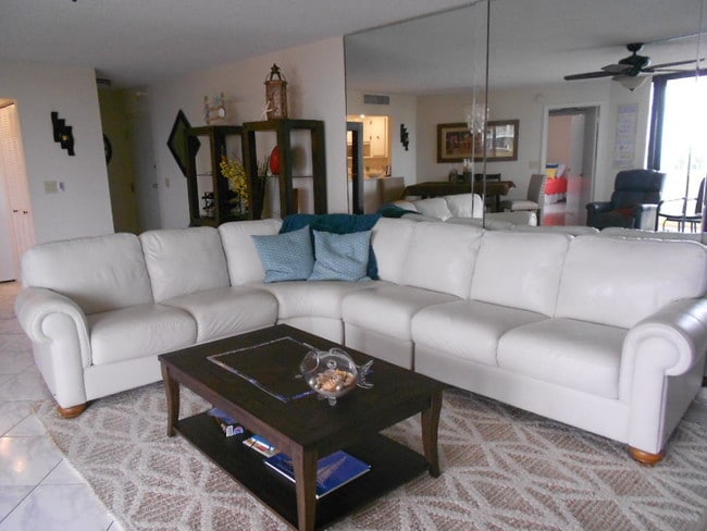 Building Photo - 2800 N Ocean Dr