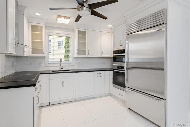 Foto del edificio - 155 White Rd