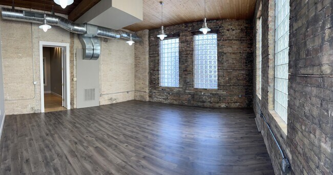 Building Photo - 511 2nd St
