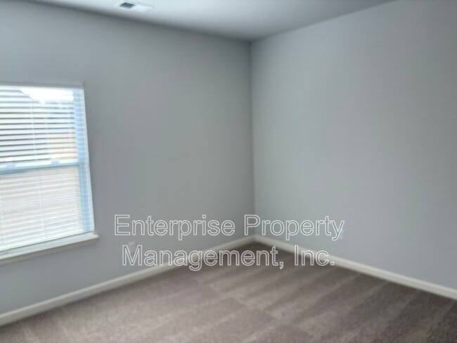 Foto del edificio - 85 Burr Oak Cv