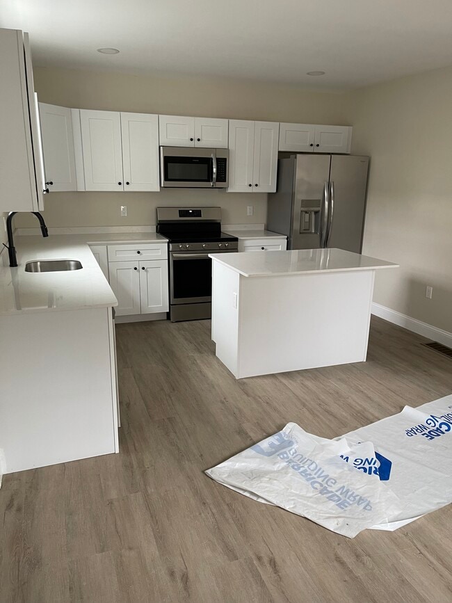 Foto del edificio - 171 Dunnell Ave