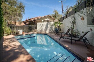 Building Photo - 4713 Bedel St