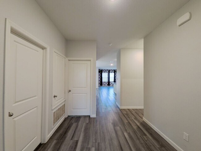 Foto del edificio - 2905 Aspen Dr