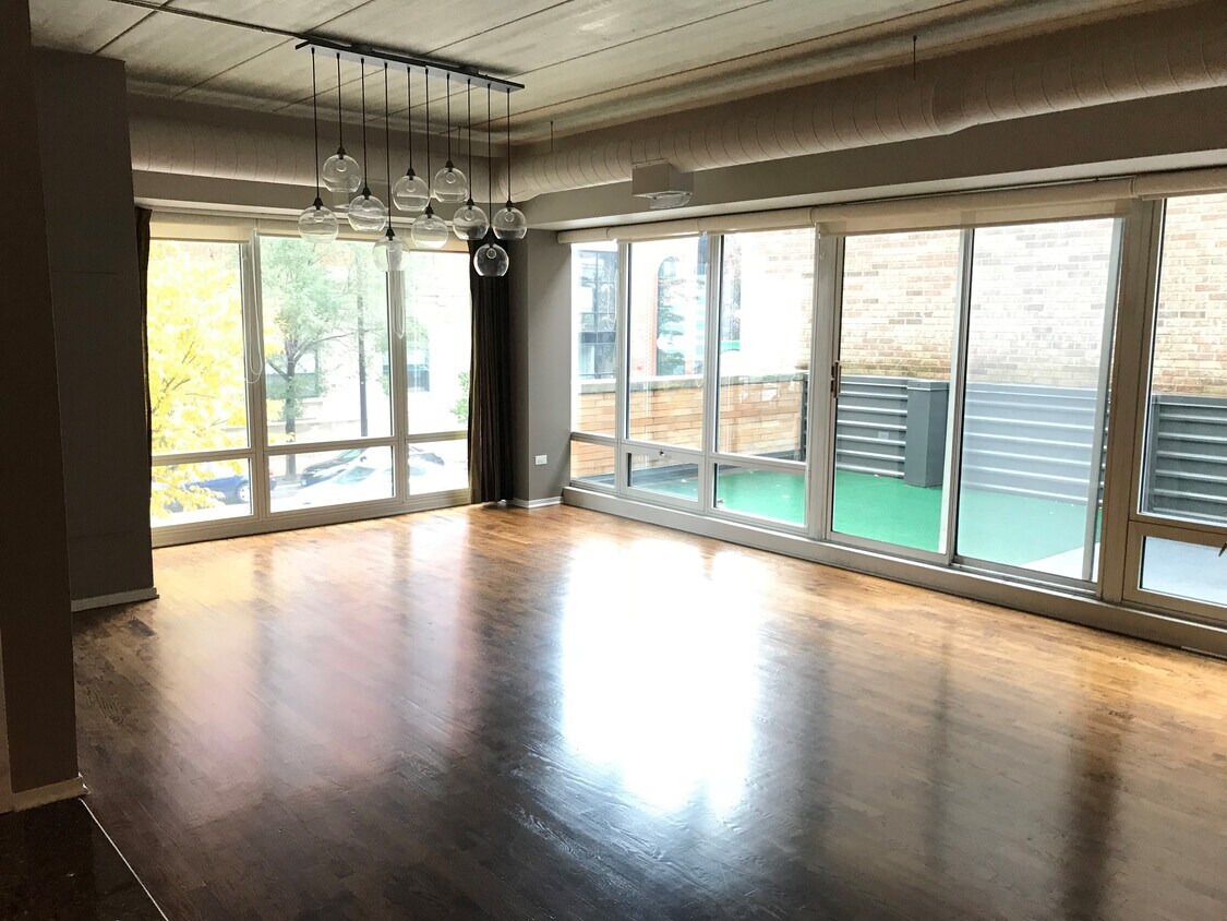 Foto principal - 1440 S Michigan Ave
