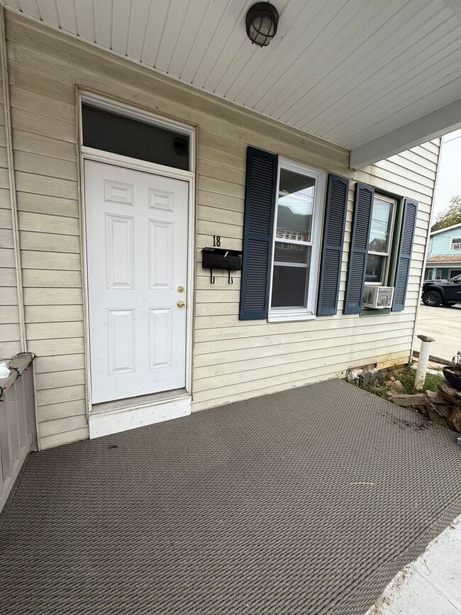 Building Photo - 2 bedroom with a bonus room! Newville PA!