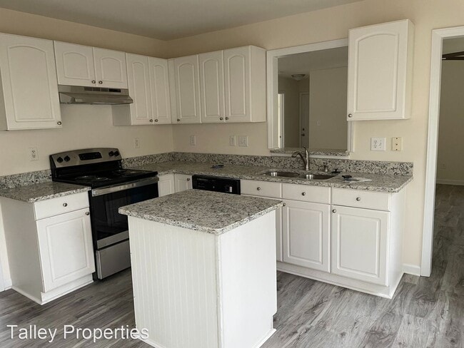 Building Photo - 3 br, 2.5 bath House - 6610 Cedar Cliff Drive