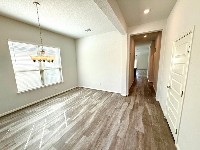 Foto del edificio - **APPLICATION RECEIVED** MOVE IN SPECIAL! ...