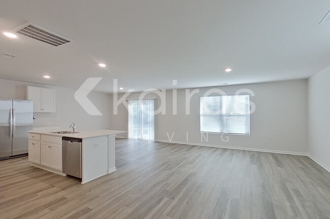 Building Photo - 125 Inez Ave