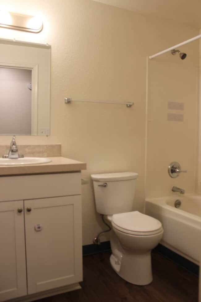 Foto del edificio - Updated 3 bedroom, 2 bath home on quiet Hillsboro street