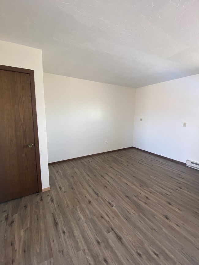 Building Photo - 306 Columbine Ave