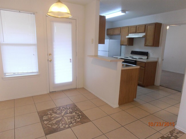 Building Photo - 1703 Spring Rose Cir