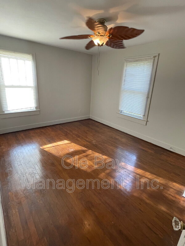 Foto del edificio - 414 Hall Ave