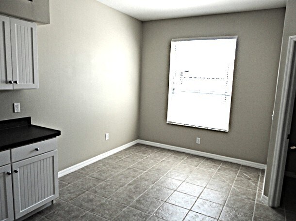 Building Photo - 5018 Sky Blue Dr