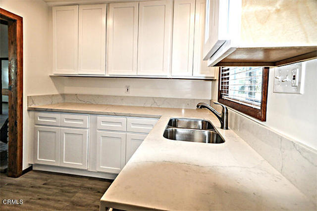 Foto del edificio - 3661 Sunset Ln
