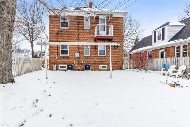 Foto del edificio - 2 br, 1 bath Duplex - 2976 South 48th Street