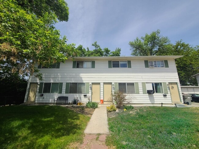 Building Photo - 915 N 32nd St
