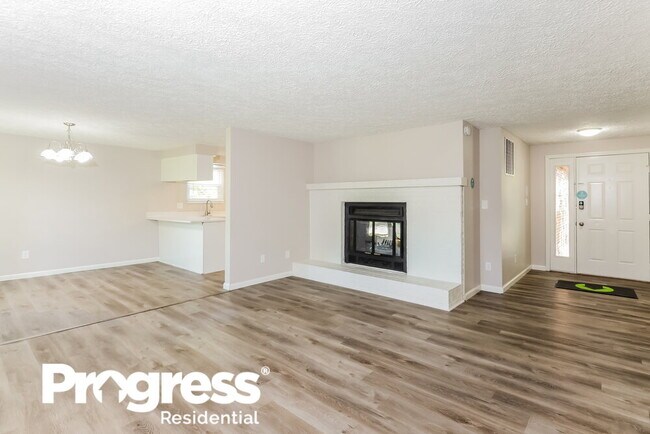 Building Photo - 8130 Clayburn Dr