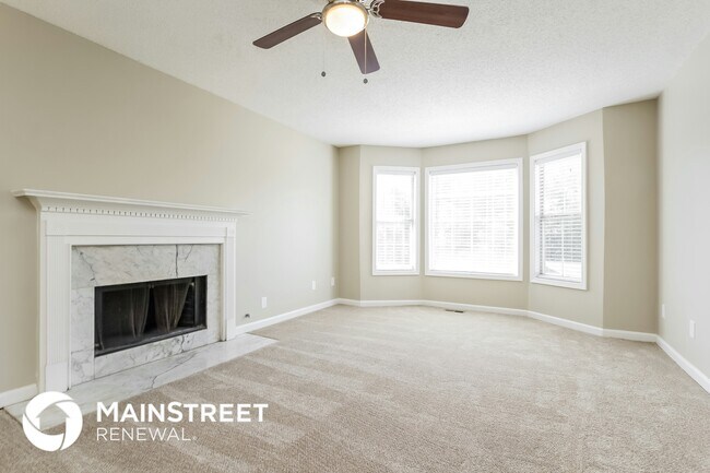 Building Photo - 219 Hampton Dr