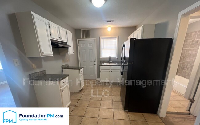 Foto del edificio - 1817 Netherwood Ave