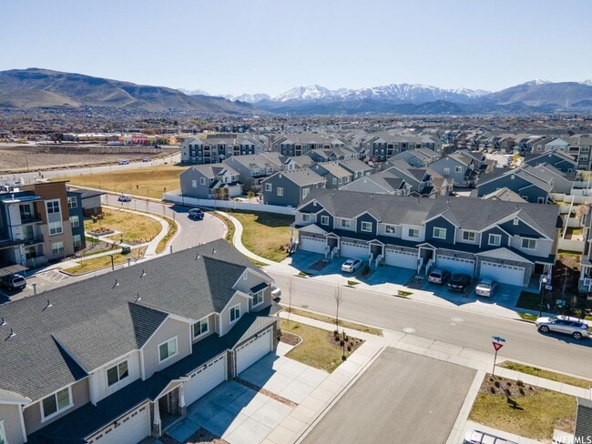 Photo - 4933 W Pillar Dr Townhome