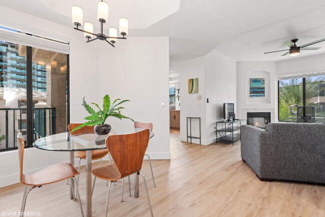 Foto del edificio - 15608 N 71st St