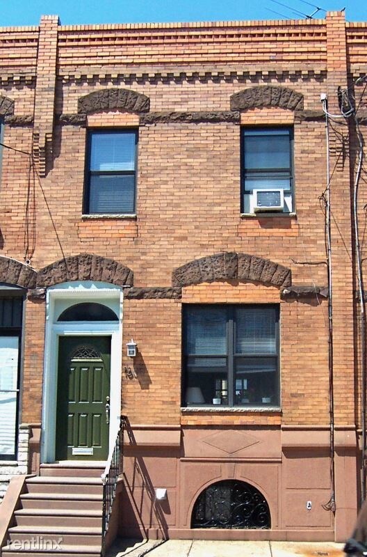 Building Photo - 4 br, 1.5 bath House - 1635 Wolf Street