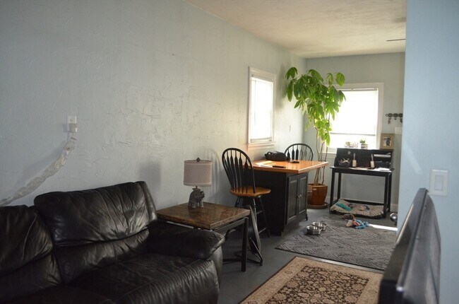 Foto del edificio - 14 Hartford Ave E
