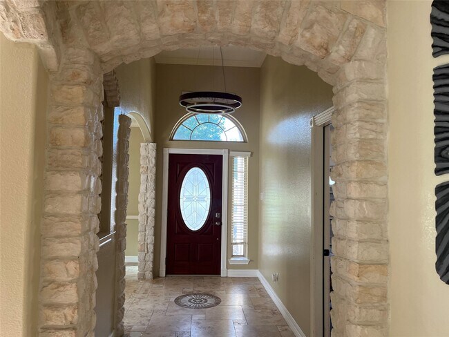 Building Photo - 418 Fall Creek Dr