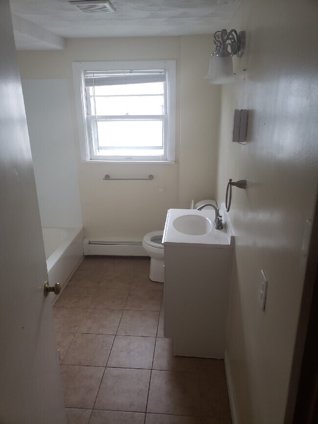Bath - 99 Hazael St